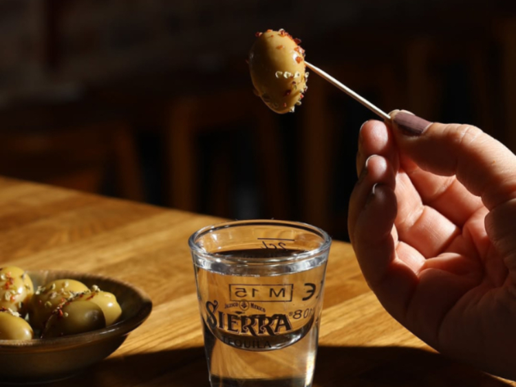 Teez Bar & Kitchen slider image