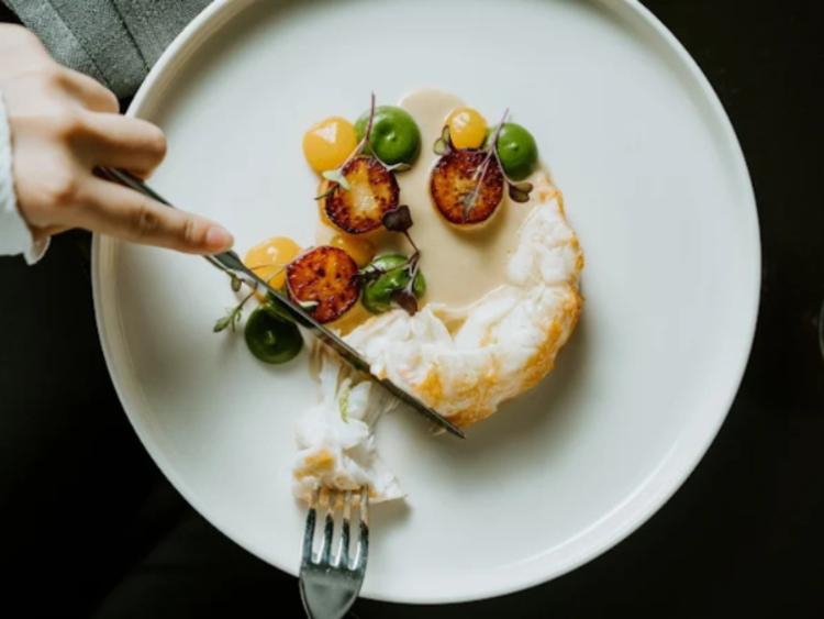 Pure South Dining slider image