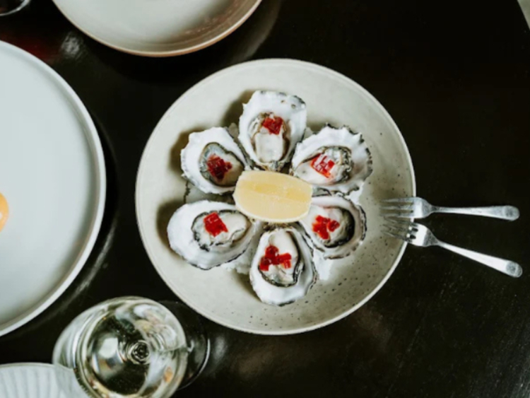 Pure South Dining slider image