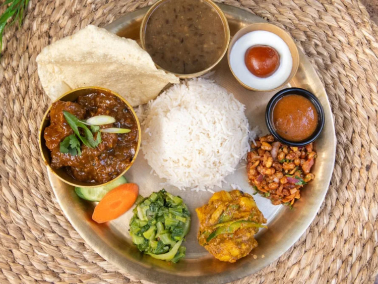 Himalayan Fusion Restro And Bar slider image