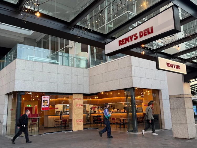Remy’s Deli slider image