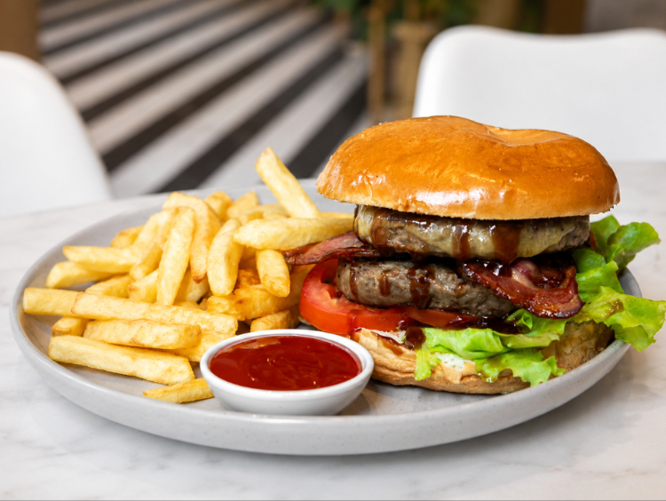 Luxe8 Cafe & Bar slider image