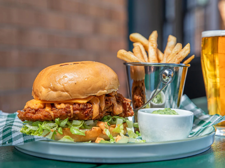 Bull and Bush Hotel slider image