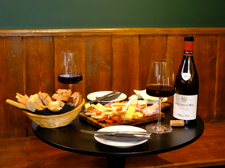 Clemence Bar slider image