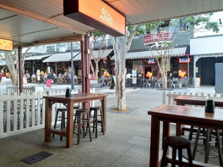 Blute's Bar slider image