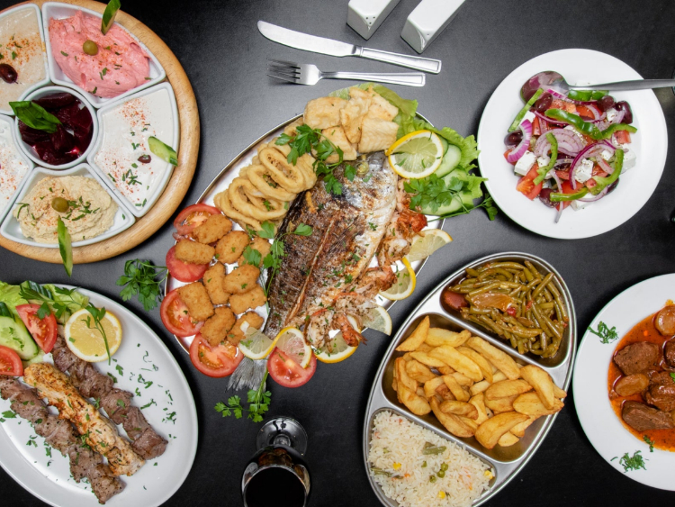 Lefteris Greek Taverna slider image