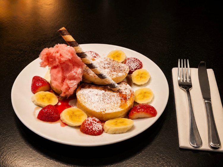 The Plummer Cafe slider image
