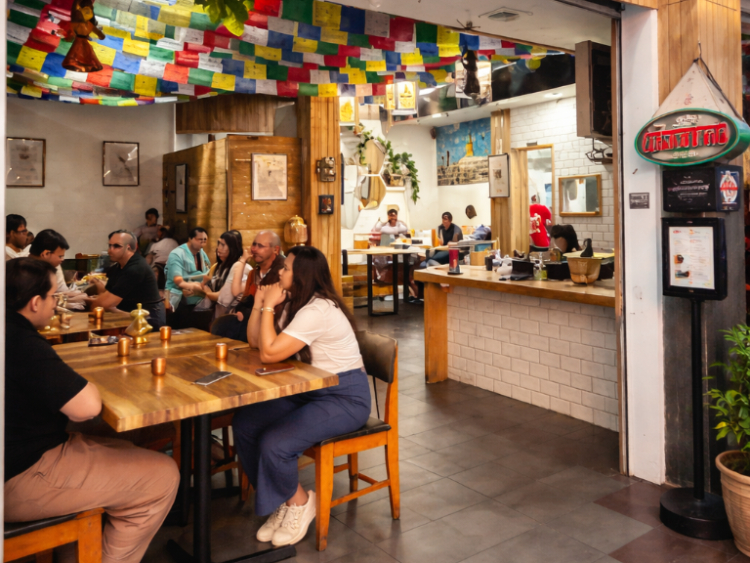 Momo Chaa slider image