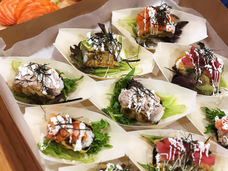 Momoyama Sushi slider image