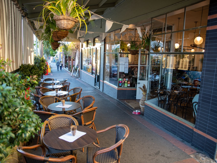 Anouk Cafe slider image