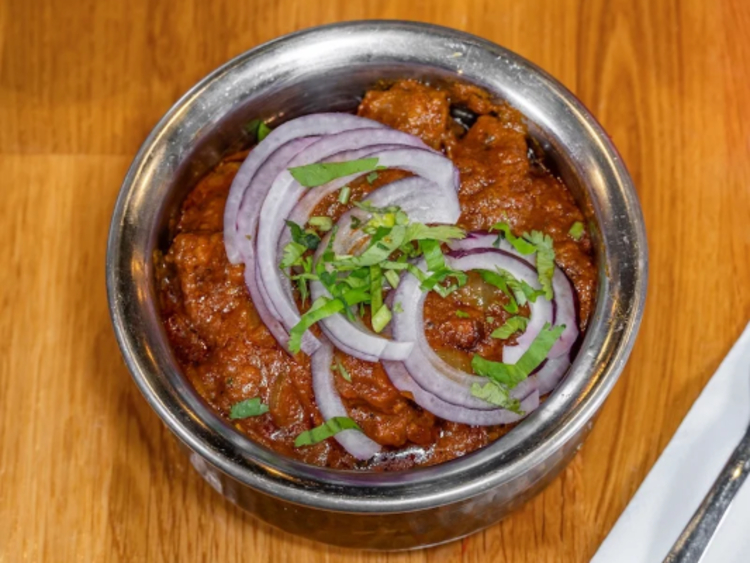 Som Ras Indian Restaurant slider image