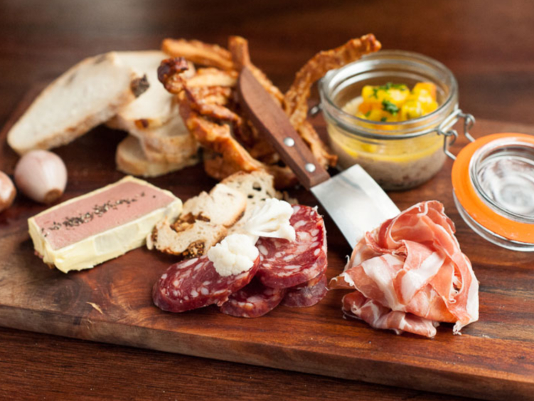 Delicatessen Kitchen and Bar slider image