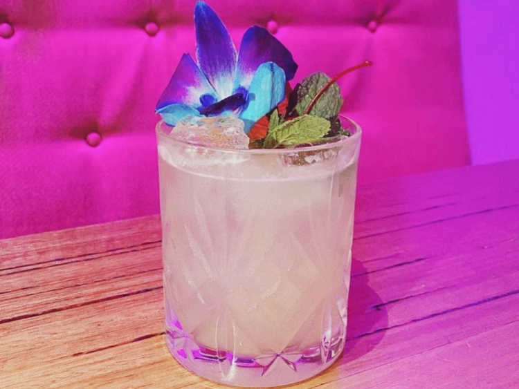 Cassette Bar slider image