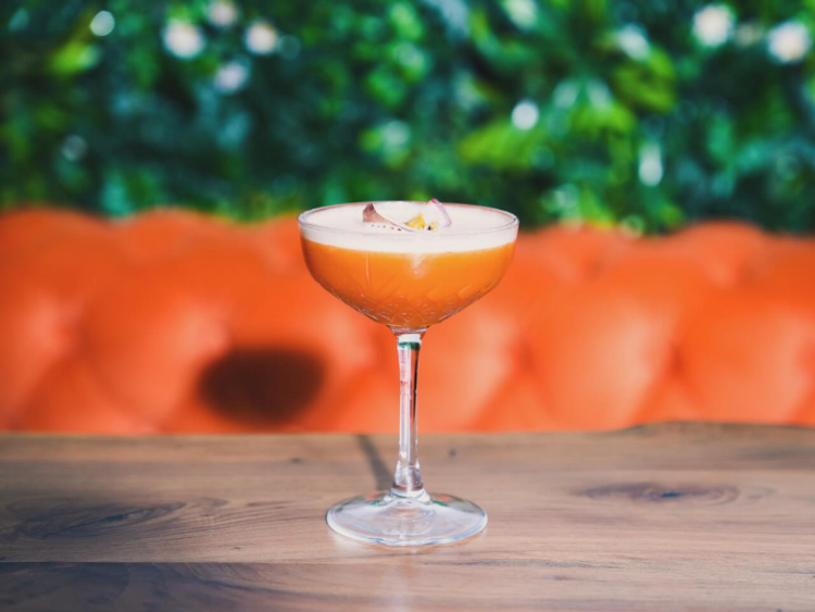 Moon Resto Lounge slider image