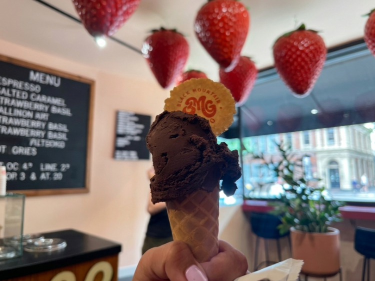 Black Mountain Gelato slider image
