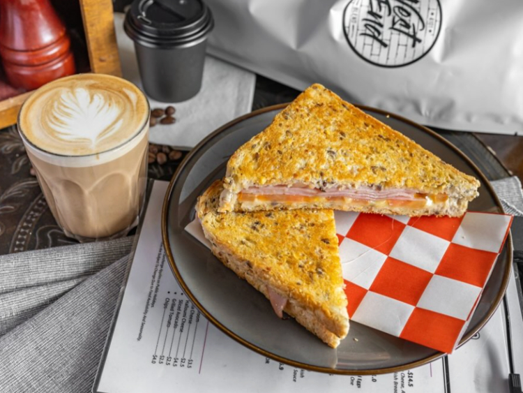 Cafe 33 - Brisbane slider image