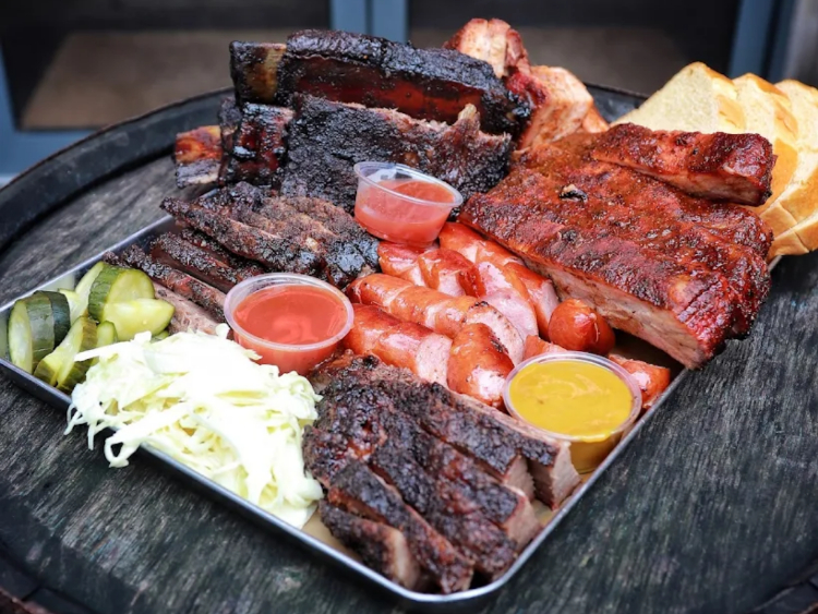 Red Dog Saloon - Shoreditch slider image