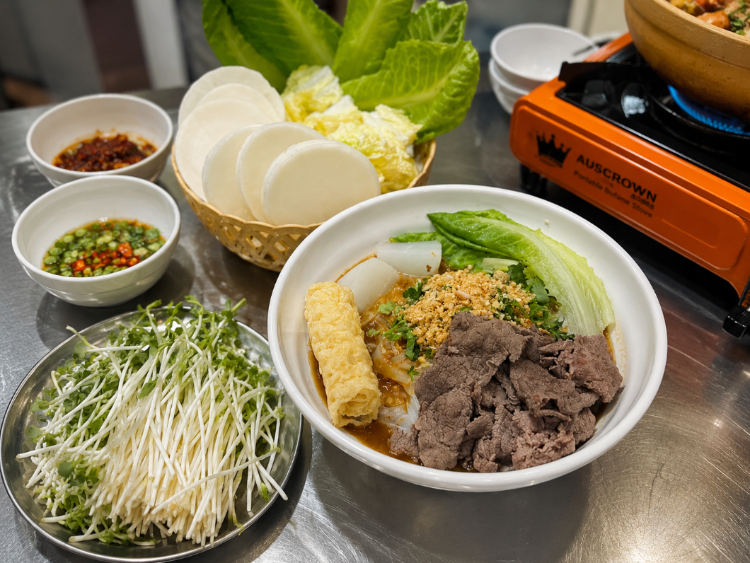 Yongzhou Beef Hotpot slider image