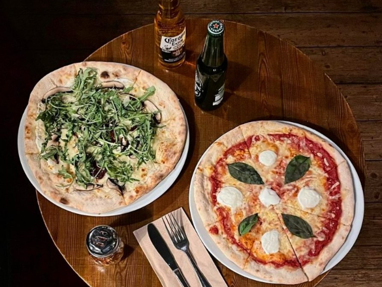 The Coach & Horses slider image