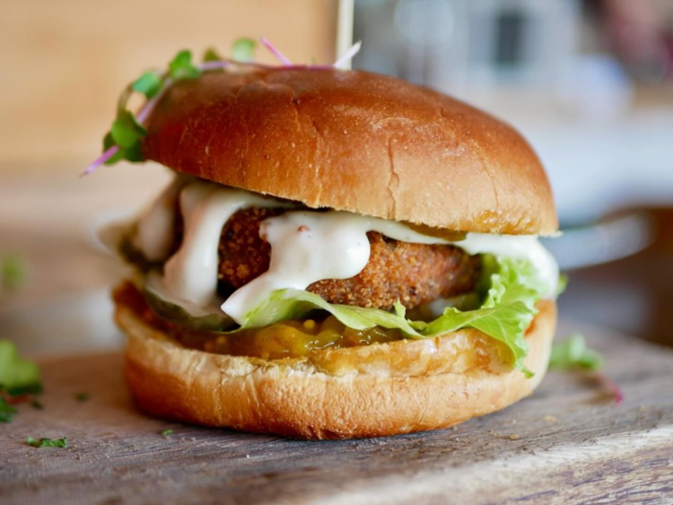 Otto Champagneria & Beer Hall slider image