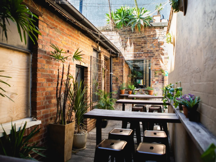 El Ritmo Gin Bar slider image