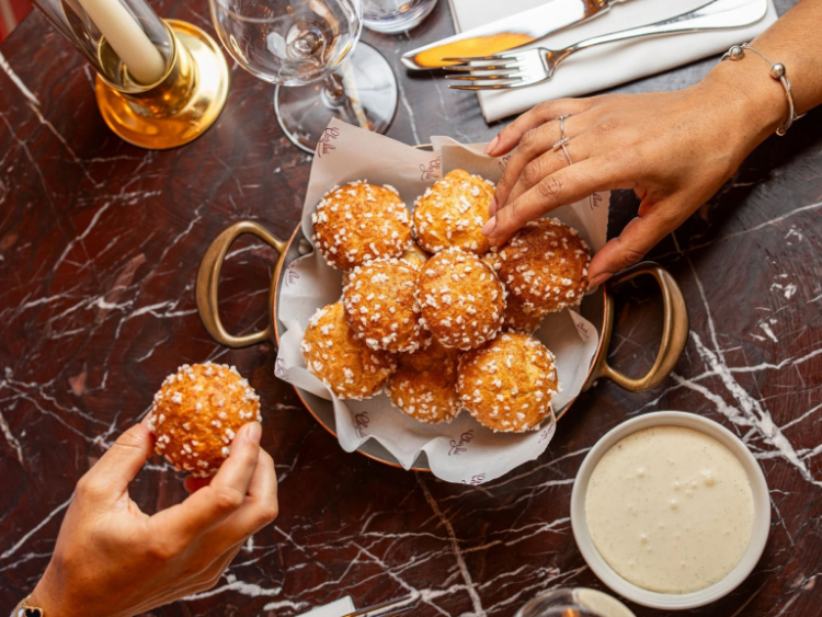 Chez Lui slider image