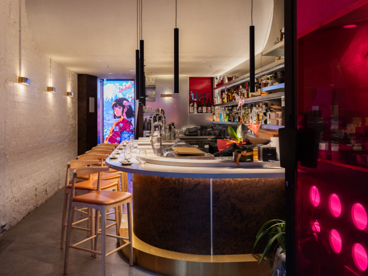 IKI Dining slider image