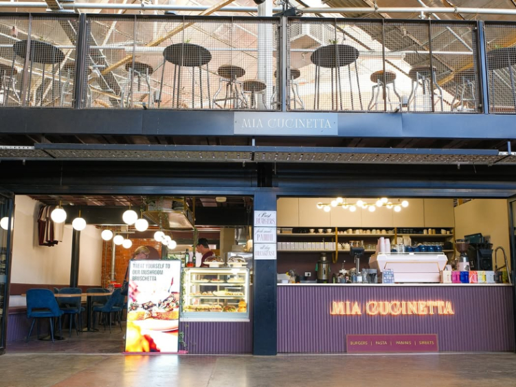 Mia Cucinetta slider image
