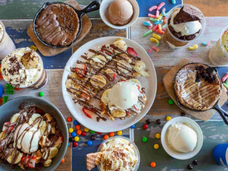 Lickits Frozen Custard, Dessert & Gelato Bar slider image