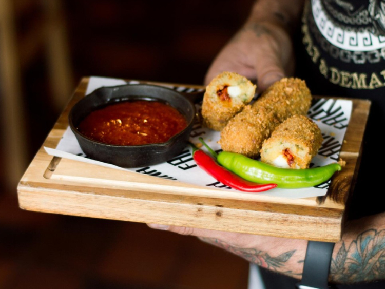 Farina Pizzeria Napoletana slider image