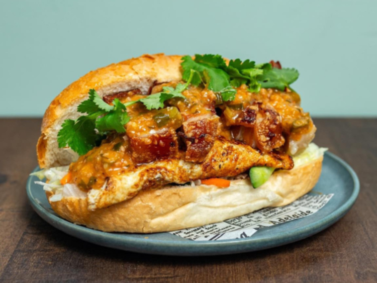 H Kitchen slider image