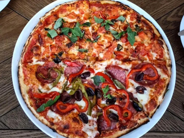 Ciao Baby Pizza Pub slider image