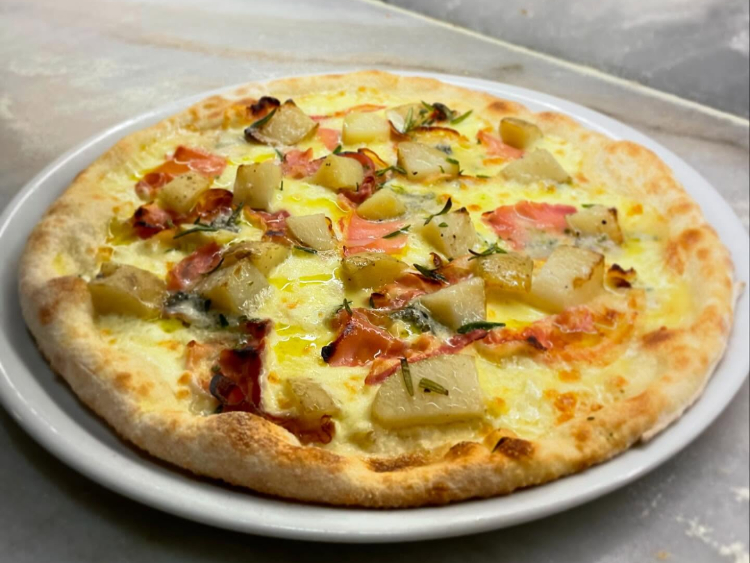Pizzeria Amore Mio slider image