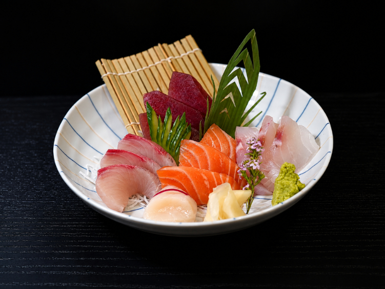 Kiraku Japanese slider image