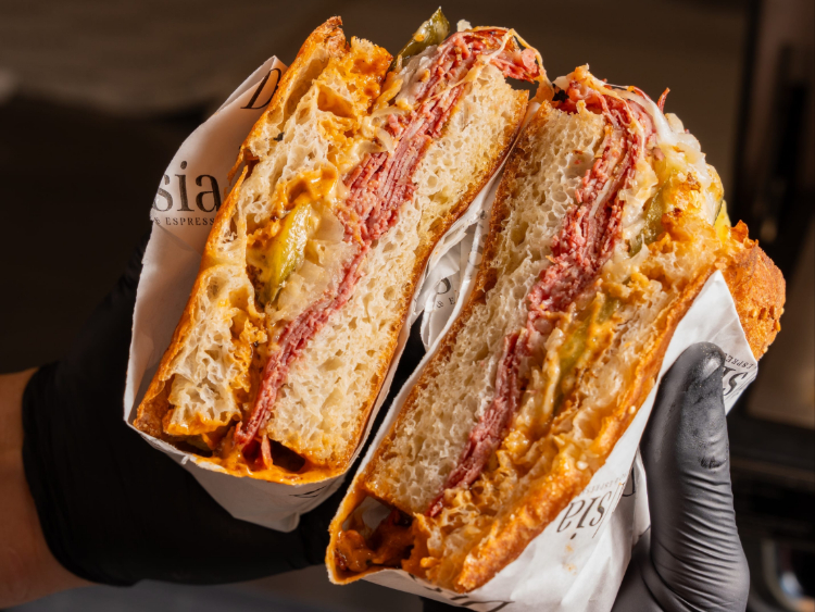 Delisia Panino & Espresso - Zetland slider image