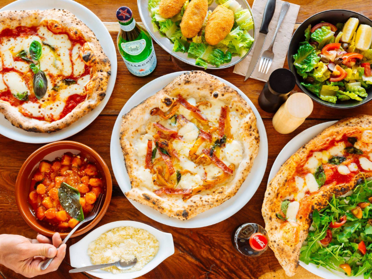 Napoli Centro Pizzeria slider image