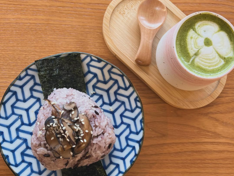Minori Cafe slider image