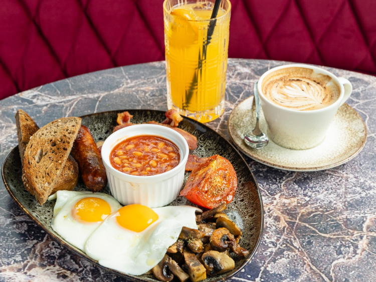 The Solo Kitchen & Bar slider image