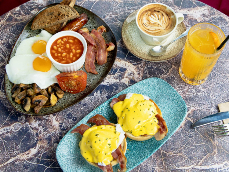 The Solo Kitchen & Bar slider image