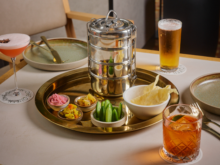 One Queen Restaurant slider image