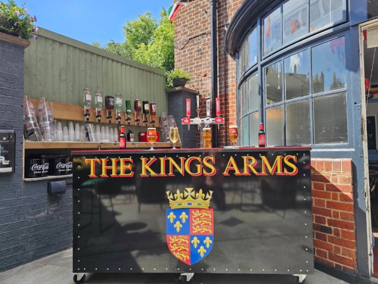 The King's Arms slider image