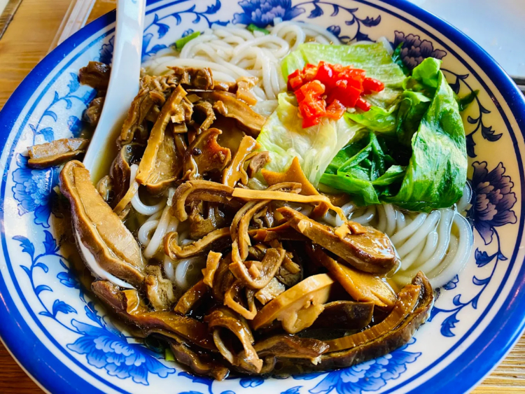 Rice Coming Noodle Bar slider image