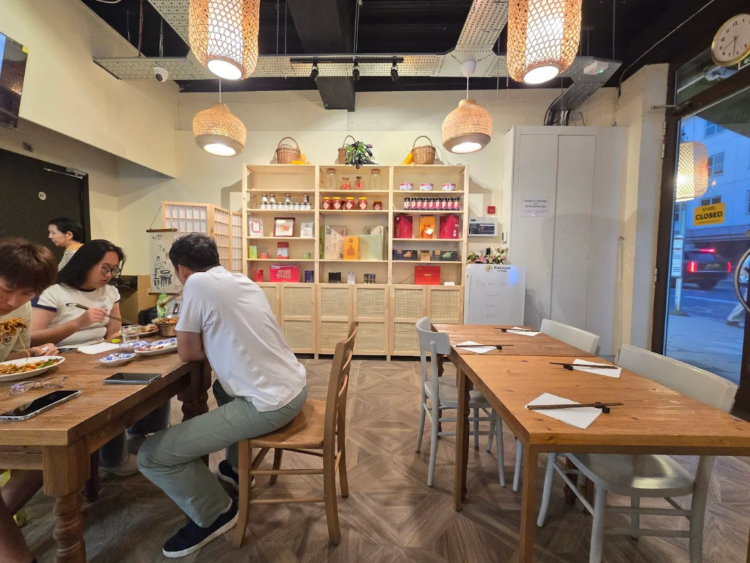 Rice Coming Noodle Bar slider image