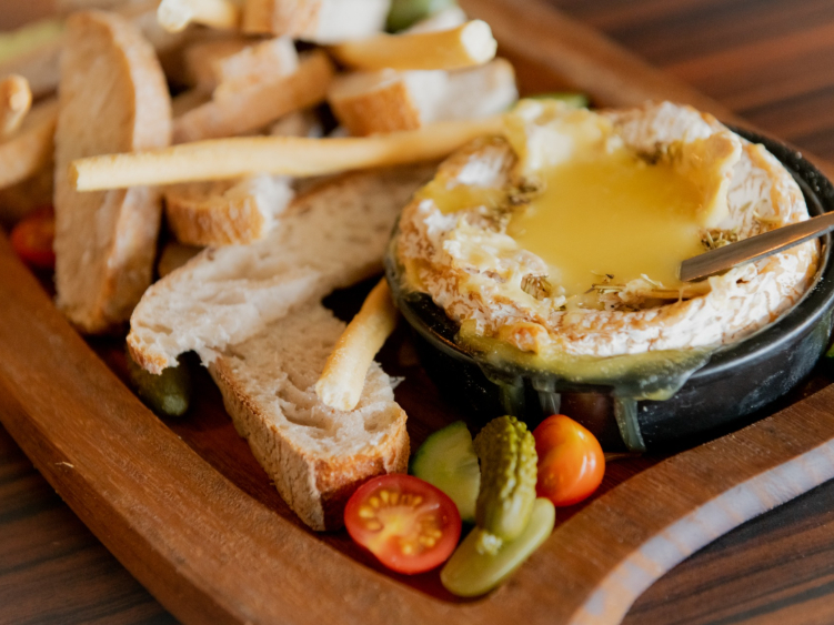 Traders Wine Bar slider image