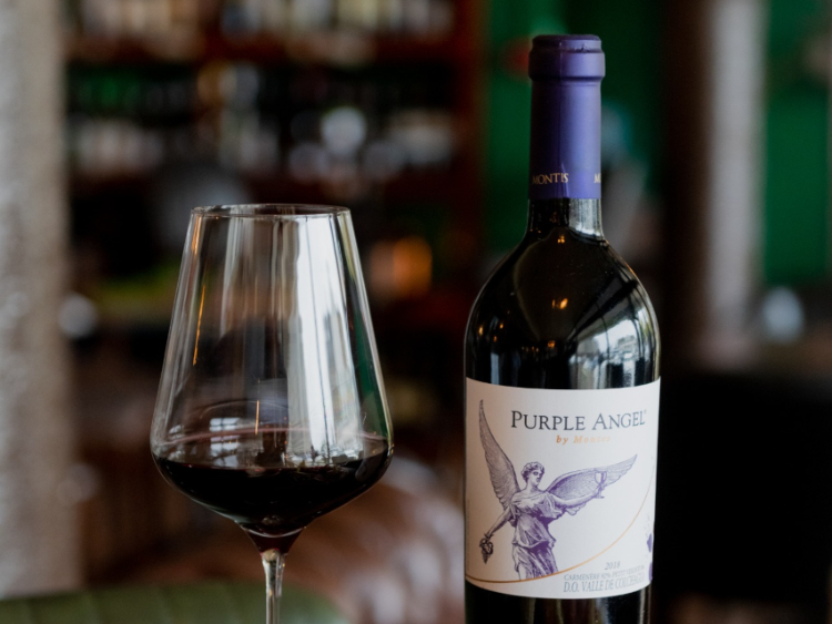 Traders Wine Bar slider image