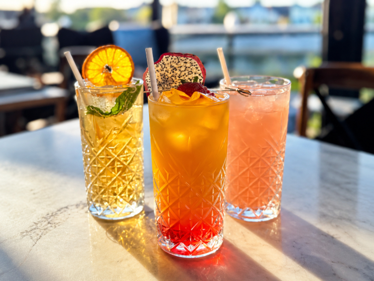 Summer Restaurant slider image