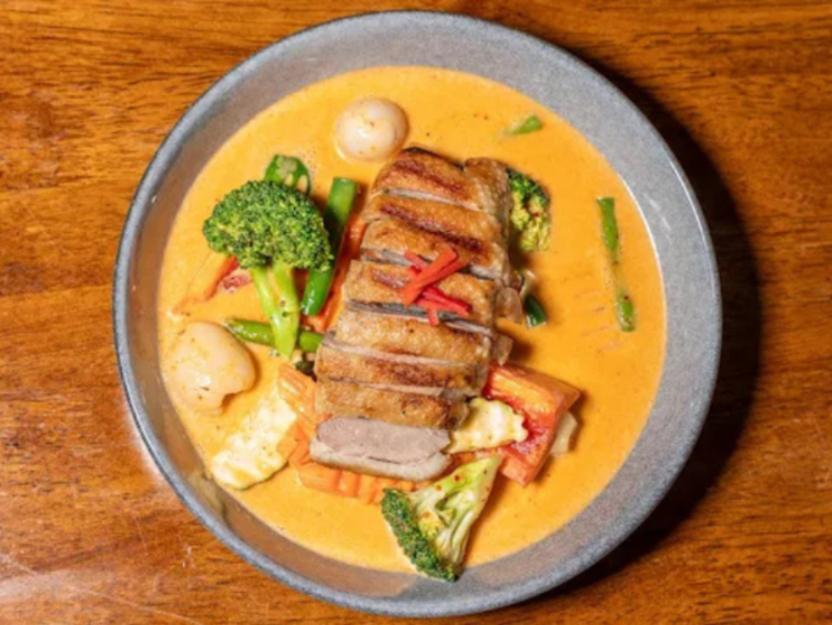 Chon Thong Thai - Collaroy slider image