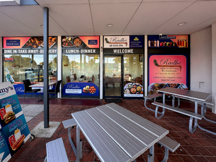 Radhe Sweets and Veg Restaurant slider image