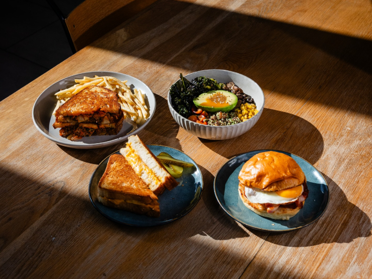 Benzin Cafe slider image