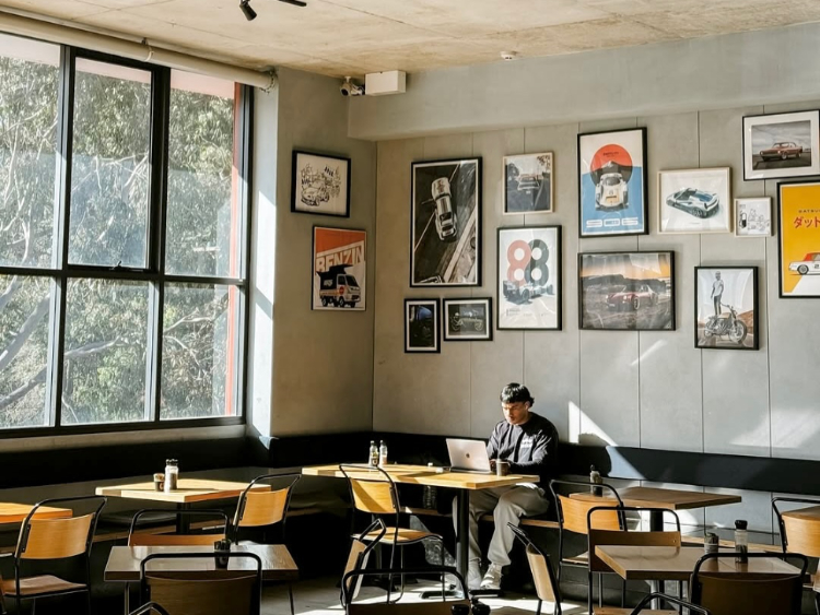 Benzin Cafe slider image